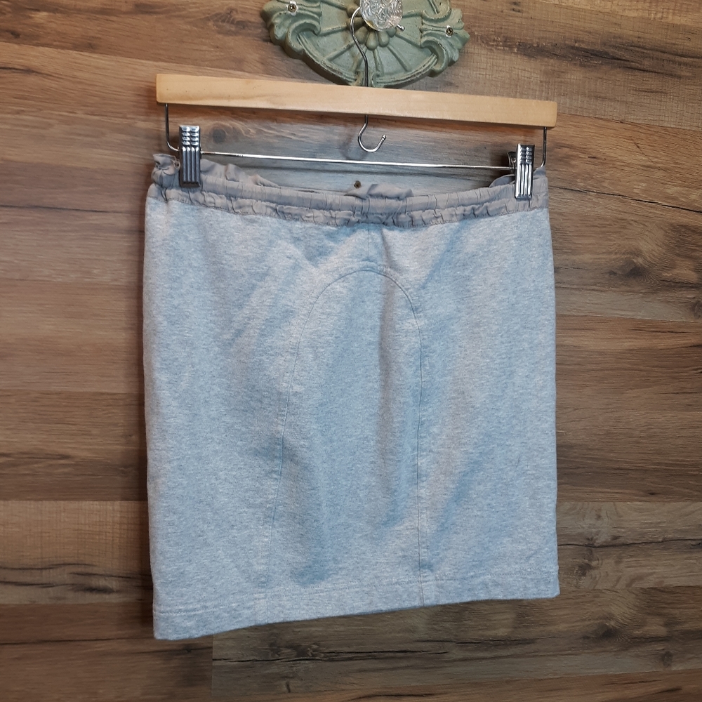 PI Skirt - Picture 3 of 6